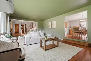 216 Mccartney Dr, Moon/Crescent Twp, PA 15108 - Photo 7