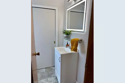 209 Crest Ave, Charleroi Boro, PA 15022 - Photo 9