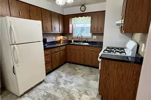 209 Crest Ave, Charleroi Boro, PA 15022 - Photo 3