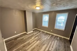327 Mathews St, Pittsburgh, PA 15210 - Photo 9