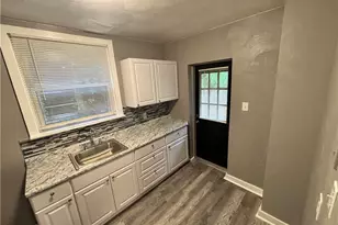 327 Mathews St, Pittsburgh, PA 15210 - Photo 7