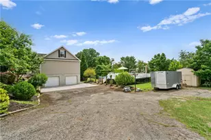 131 Helena St, West Mifflin, PA 15122 - Photo 25