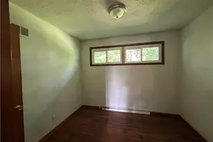 311 Hoon Ave, Farrell, PA 16121 - Photo 9