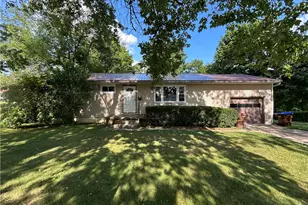 311 Hoon Ave, Farrell, PA 16121 - Photo 1