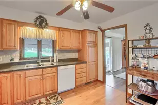 1123 Brookshire Dr, Shenango Township, PA 16101 - Photo 13