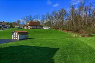 1123 Brookshire Dr, Shenango Township, PA 16101 - Photo 7