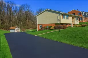 1123 Brookshire Dr, Shenango Township, PA 16101 - Photo 3