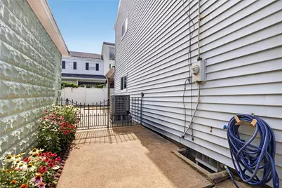 320 10th St, Pittsburgh, PA 15215 - Photo 3