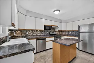 320 10th St, Pittsburgh, PA 15215 - Photo 11