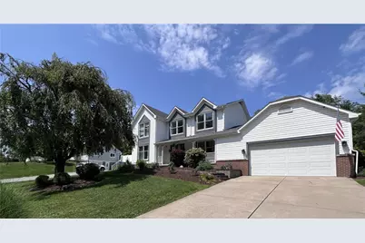 148 S Duane Dr, Pittsburgh, PA 15239 - Photo 1