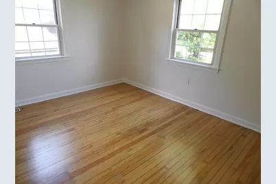 3611 W 3rd Ave, West Mayfield, PA 15010 - Photo 9