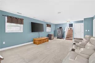 725 Vernon Dr, Rostraver, PA 15012 - Photo 15