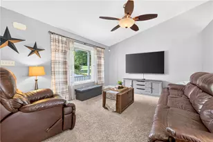 725 Vernon Dr, Rostraver, PA 15012 - Photo 11