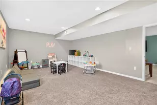725 Vernon Dr, Rostraver, PA 15012 - Photo 31