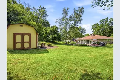 9506 Springfield Drive, Pittsburgh, PA 15101 - Photo 5