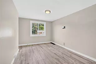 11400 Azalea Dr, Pittsburgh, PA 15235 - Photo 17