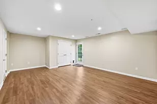805 Pointe View Dr, Adams Township, PA 16046 - Photo 13