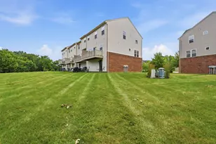 805 Pointe View Dr, Adams Township, PA 16046 - Photo 7