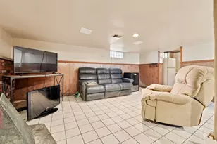 38 Franklin Ave, Ellwood City, PA 16117 - Photo 19