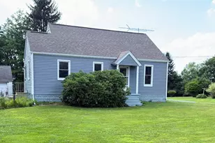 201 Fairway Ln, Penn Township, PA 16002 - Photo 3