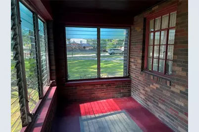 121 Woodhaven Ln, Ross Twp, PA 15237 - Photo 3