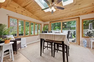 1318 Plantation Dr, Bethel Park, PA 15102 - Photo 37