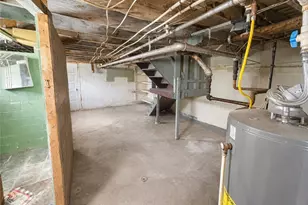 564 3rd St, Clairton, PA 15025 - Photo 21