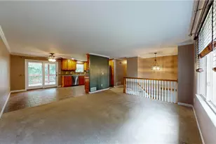 313 Meadow Dr, Cranberry Township, PA 16066 - Photo 5