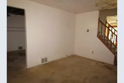 821 Veronica Dr, Pittsburgh, PA 15235 - Photo 7