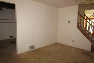 821 Veronica Dr, Pittsburgh, PA 15235 - Photo 7