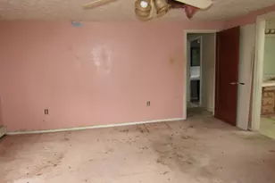 821 Veronica Dr, Pittsburgh, PA 15235 - Photo 23