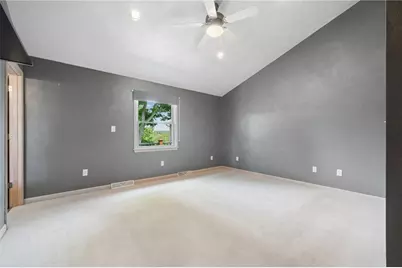 422 Primrose Drive, Unity Township, PA 15601 - Photo 9