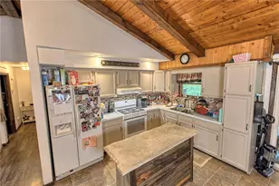 101 Gogo Lake Dr, Rayne Township-Ernest, PA 15701 - Photo 7