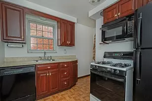 638 Elaine Dr, Pittsburgh, PA 15236 - Photo 5