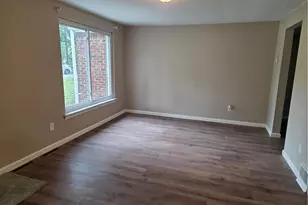 745 MacFarlane Dr, Pittsburgh, PA 15235 - Photo 9