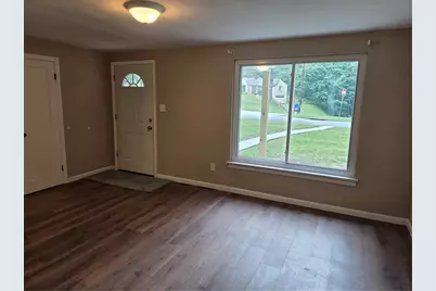745 Macfarlane Dr, Pittsburgh, PA 15235 - Photo 9