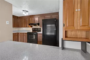 8101 Revere Pl, Hopewell Township, PA 15001 - Photo 17