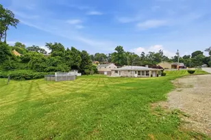 4930 Gardenville Rd, Pittsburgh, PA 15236 - Photo 39