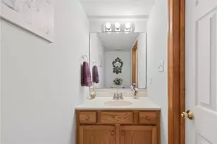 1074 Redoak Dr, Penn Twp, PA 15636 - Photo 27