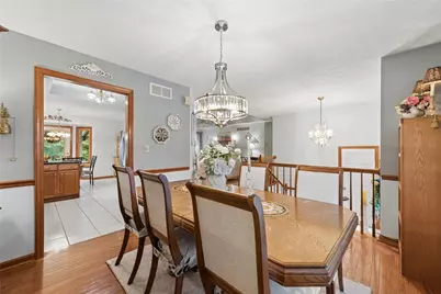 1074 Redoak Dr, Penn Twp, PA 15636 - Photo 9