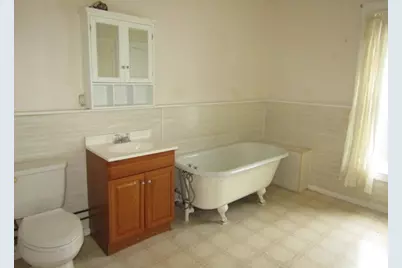 223 N 2nd St, Jeannette, PA 15644 - Photo 17