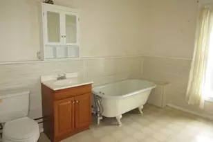 223 N 2nd St, Jeannette, PA 15644 - Photo 17