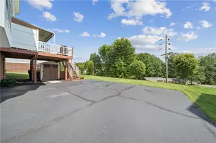 1023 Mayfair Dr, Cecil, PA 15317 - Photo 35