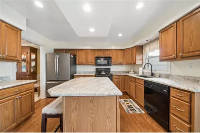 1023 Mayfair Dr, Cecil, PA 15317 - Photo 9