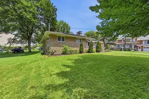 612 Lesnett Rd, Bridgeville, PA 15017 - Photo 3