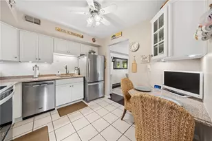 205 Alfred Pl, Hempfield Township, PA 15601 - Photo 7