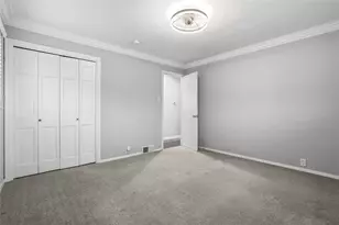 1013 El Rancho Dr, Green Tree, PA 15220 - Photo 17