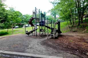 102 Trailside Dr, Aleppo, PA 15143 - Photo 39