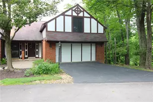 102 Trailside Dr, Aleppo, PA 15143 - Photo 1