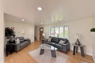 2429 Rosegarden Rd, Pittsburgh, PA 15220 - Photo 3